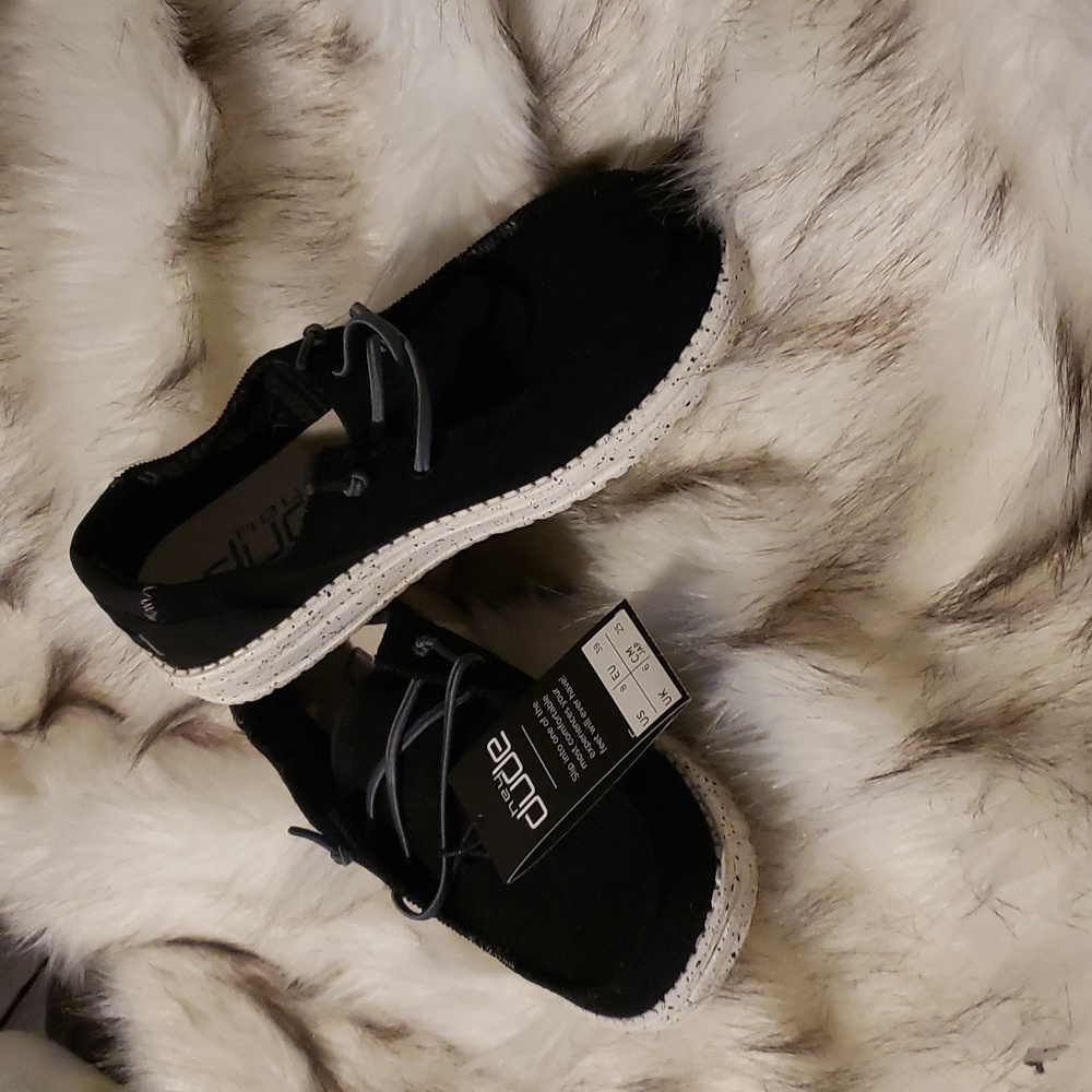 NWT black Hey Dude size seven shoes